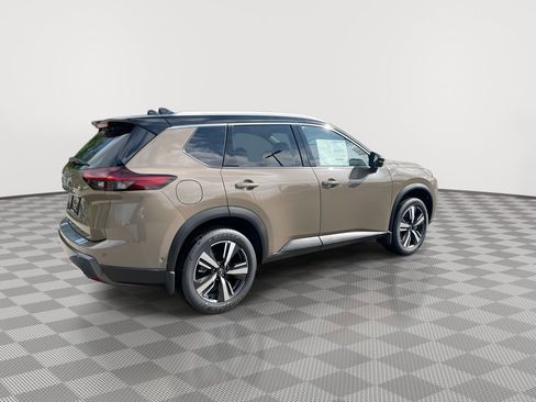 Certified 2025 Nissan Rogue SL w/ Tech Package image 11