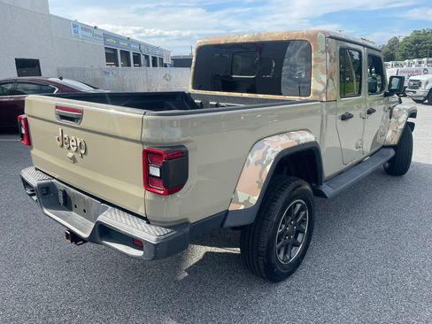 Used 2020 Jeep Gladiator Overland AWD/4WD image 10