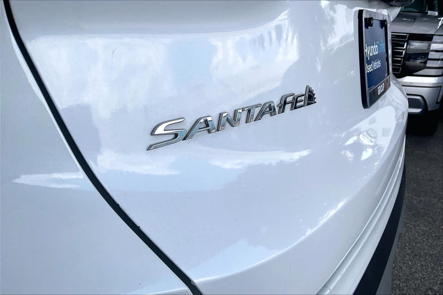 Used 2020 Hyundai Santa Fe SEL w/ Convenience Package FWD image 18