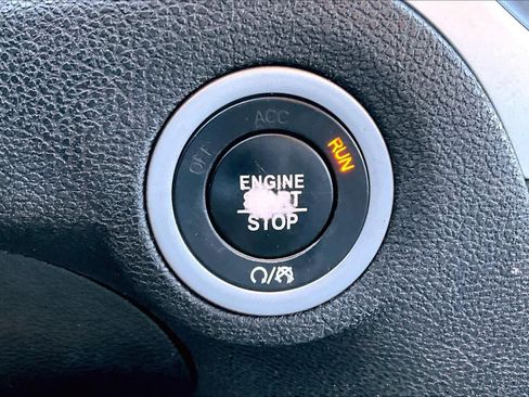 Used 2019 Chrysler 300 Limited image 33