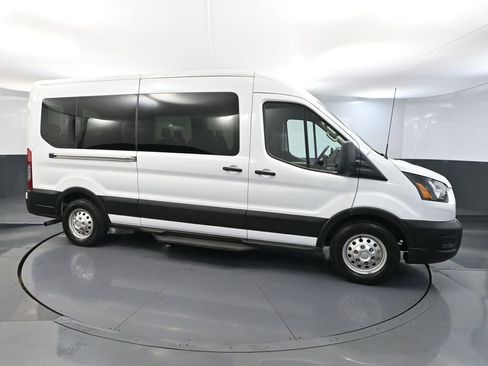 Used 2023 Ford Transit 350 XL image 4