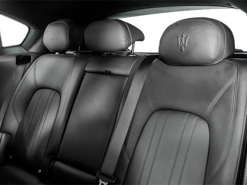 Used 2022 Maserati Levante GT image 33