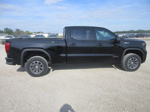 New 2026 GMC Sierra 1500 AT4 w/ AT4 Premium Package AWD/4WD image 3