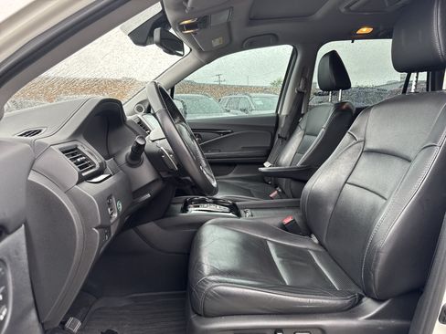 Used 2017 Honda Pilot Elite image 24