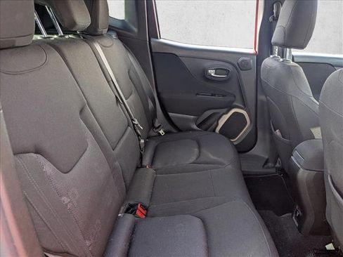 Used 2015 Jeep Renegade Latitude w/ Popular Equipment Group image 16