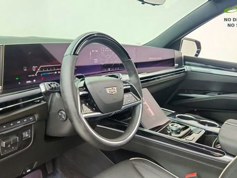 Used 2026 Cadillac Escalade Sport w/ LPO, ONYX Package AWD/4WD image 19