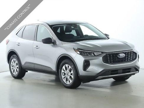 Used 2023 Ford Escape Active image 4