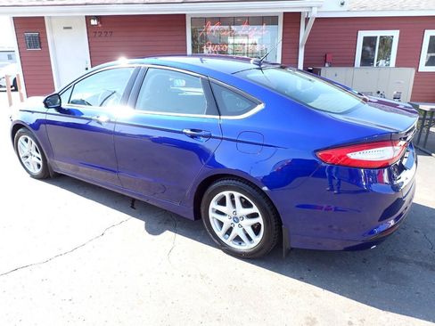 Used 2014 Ford Fusion SE FWD image 4