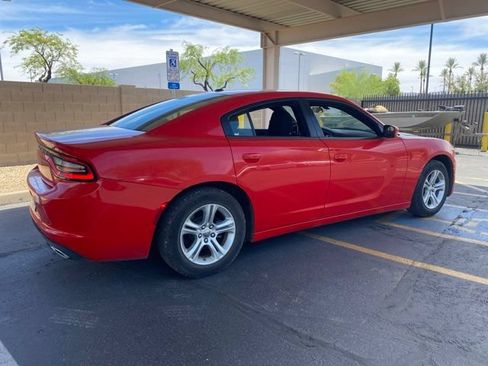 Used 2022 Dodge Charger SXT RWD image 3