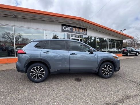 Used 2023 Toyota Corolla Cross S image 8