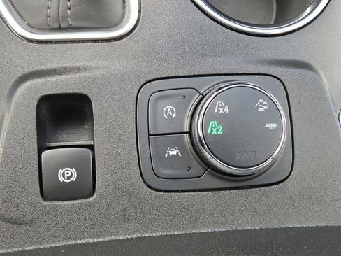 Used 2022 Chevrolet Traverse Premier w/ Redline Edition image 11