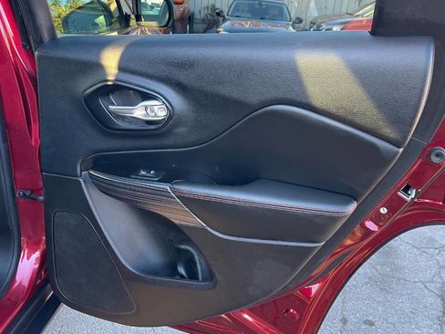 Used 2015 Jeep Cherokee Trailhawk w/ Leather Interior Group image 28