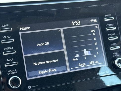 Used 2024 Toyota Camry SE image 18