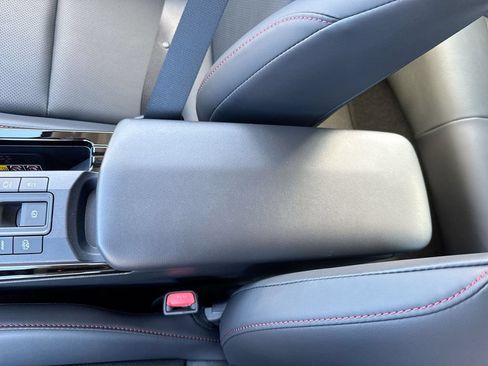 New 2026 Toyota Prius Plug-In Hybrid FWD image 24