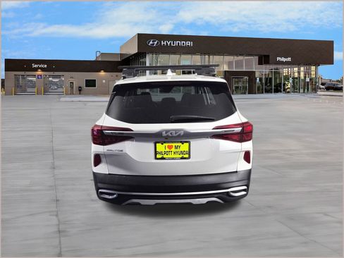 Used 2023 Kia Seltos S image 10