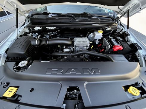 Certified 2022 RAM 1500 Limited image 16