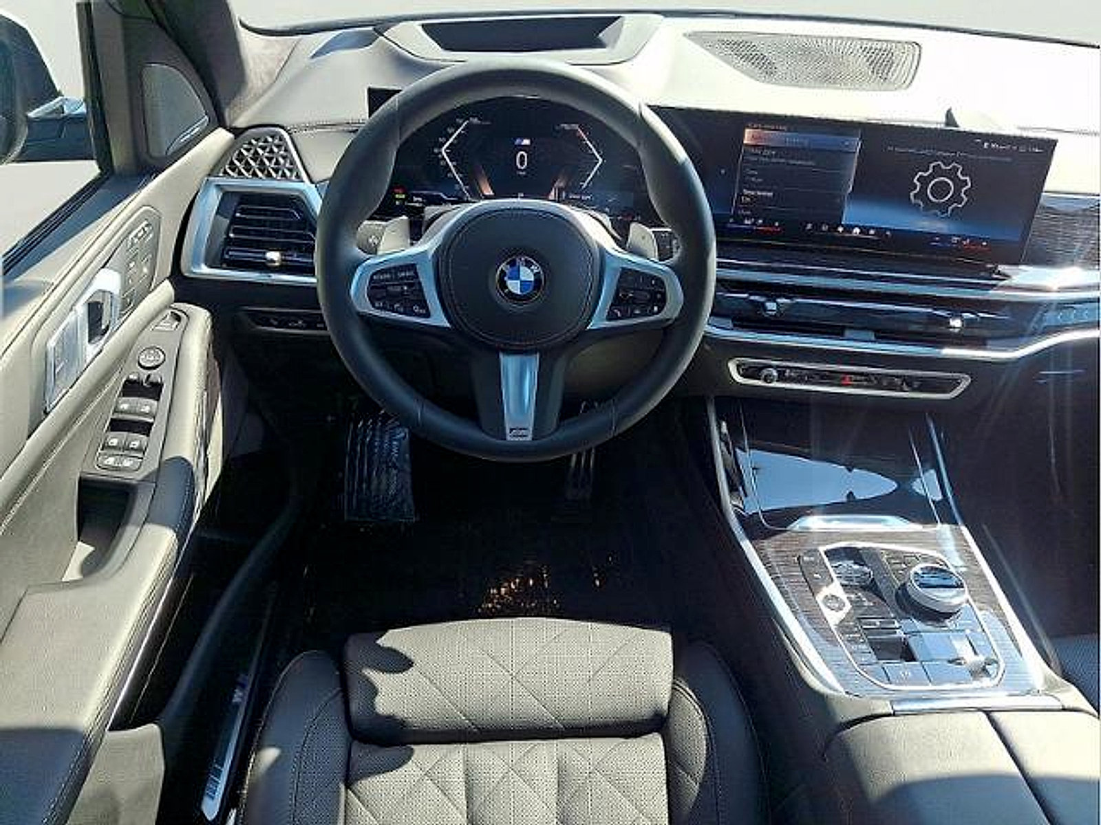 Used 2026 BMW X7 xDrive40i w/ M Sport Package AWD/4WD image 10