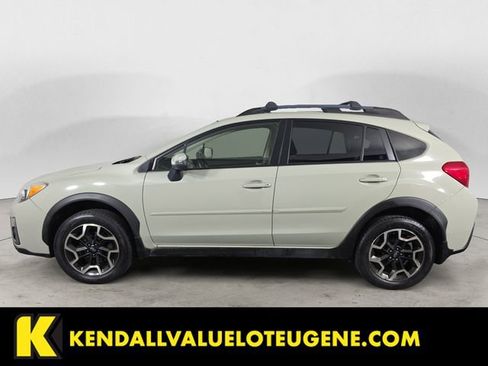 Used 2017 Subaru Crosstrek 2.0i Limited AWD/4WD image 2
