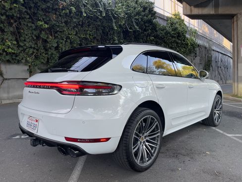 Used 2020 Porsche Macan Turbo image 6