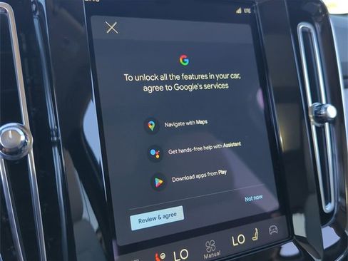 New 2026 Volvo XC40 B4 Plus w/ Protection Package image 21