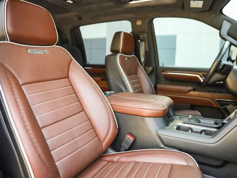 Used 2024 GMC Sierra 3500 Denali Ultimate image 45