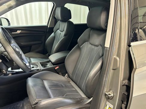 Certified 2024 Audi Q5 2.0T Premium Plus AWD/4WD image 8