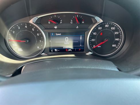 Used 2023 GMC Terrain SLE w/ Driver Convenience Package image 16