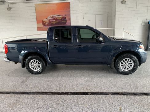 Used 2018 Nissan Frontier SV w/ Value Truck Package RWD image 9