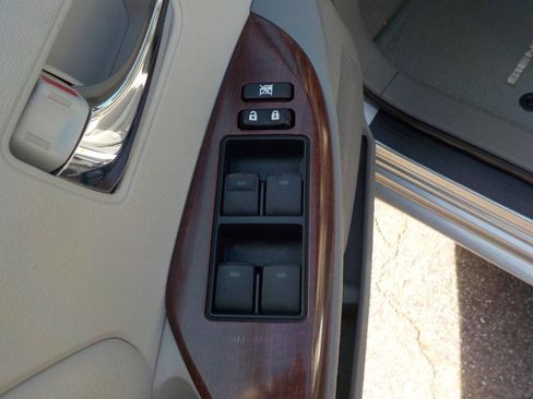 Used 2014 Toyota Sienna XLE AWD/4WD image 18