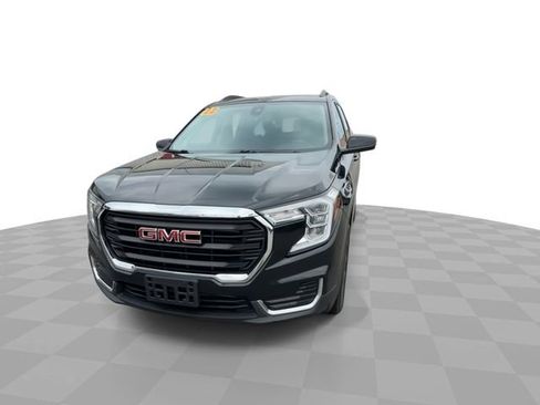Used 2022 GMC Terrain SLE w/ Driver Convenience Package AWD/4WD image 3
