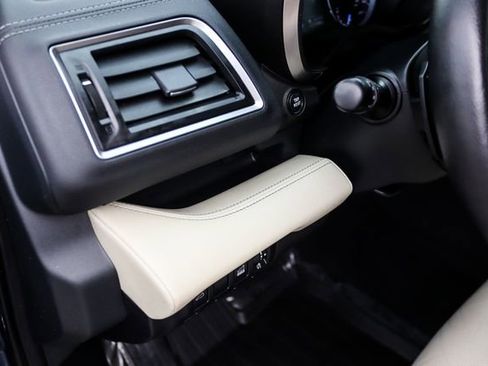 Used 2019 Subaru Ascent Limited image 45