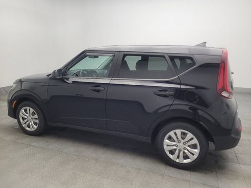 Used 2022 Kia Soul LX FWD image 3