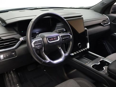 Used 2025 GMC Acadia Elevation image 15