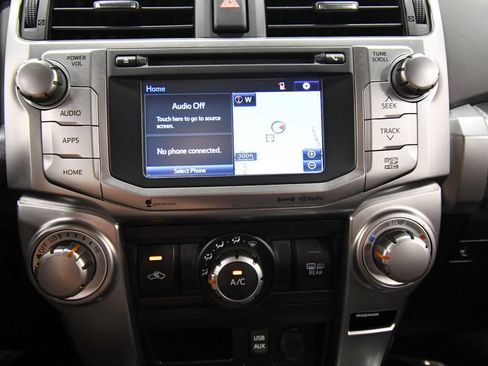 Used 2019 Toyota 4Runner SR5 AWD/4WD image 23
