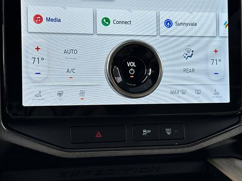 Certified 2022 Ford Expedition Max Limited image 21