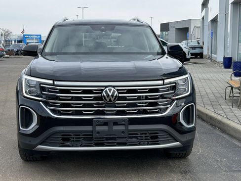 Certified 2025 Volkswagen Atlas SEL image 2