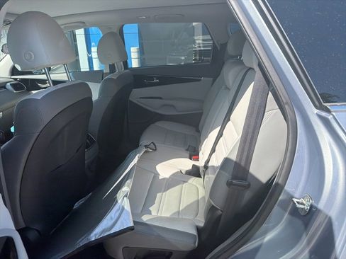 Used 2020 Kia Sorento SX image 21
