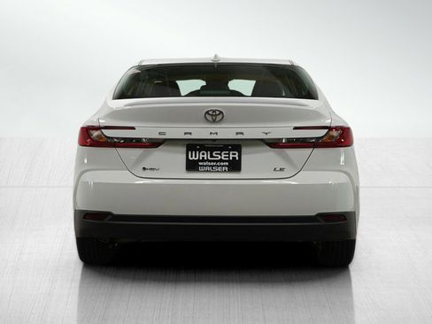 Used 2025 Toyota Camry LE image 5