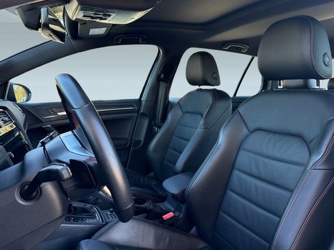 Used 2018 Volkswagen GTI SE w/ SE Leather Package image 22