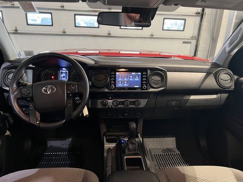 Used 2022 Toyota Tacoma SR image 16