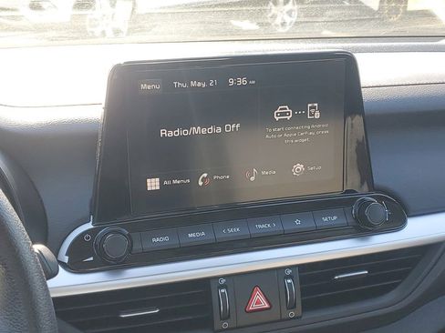 Used 2024 Kia Forte LXS FWD image 17