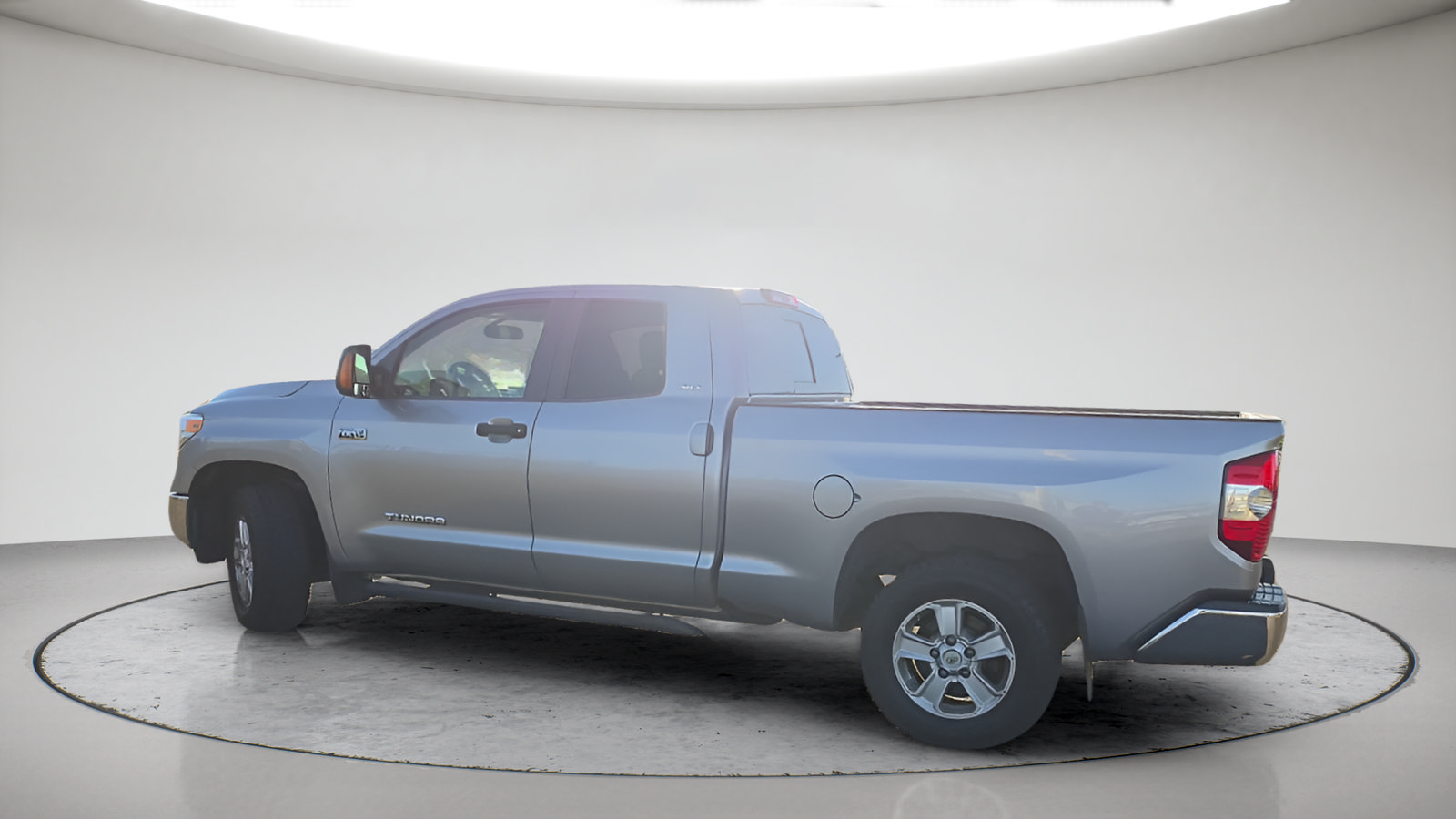 Used 2015 Toyota Tundra SR5 w/ SR5 Upgrade Package AWD/4WD image 10