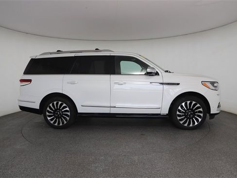 Used 2024 Lincoln Navigator Black Label image 23