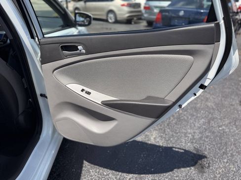 Used 2012 Hyundai Accent GS image 20