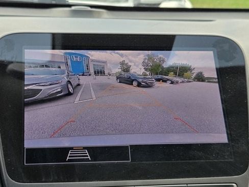 Used 2024 Chevrolet Malibu LT FWD image 27