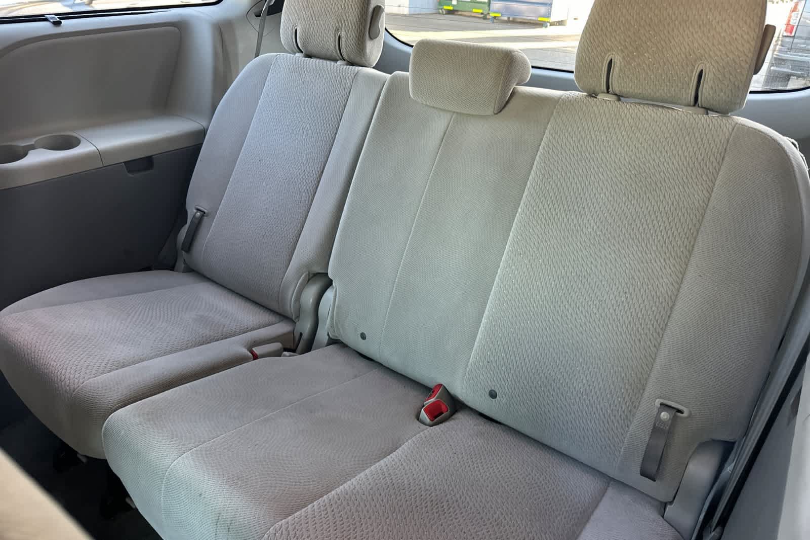 Used 2011 Toyota Sienna LE FWD image 17