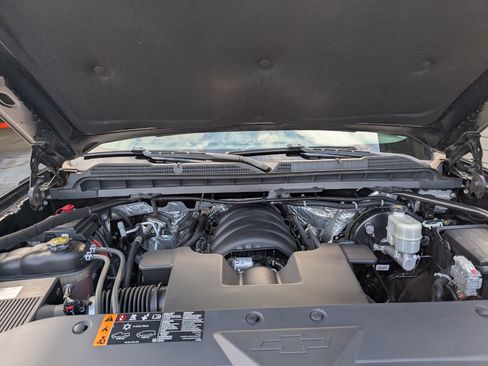 Used 2017 Chevrolet Silverado 1500 LTZ Z71 w/ Midnight Edition image 25