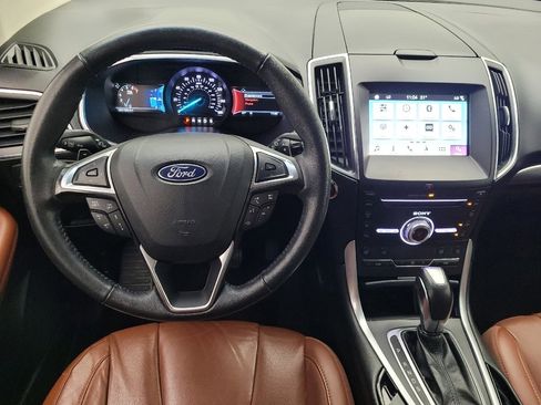 Used 2018 Ford Edge Titanium w/ Equipment Group 301A FWD image 22