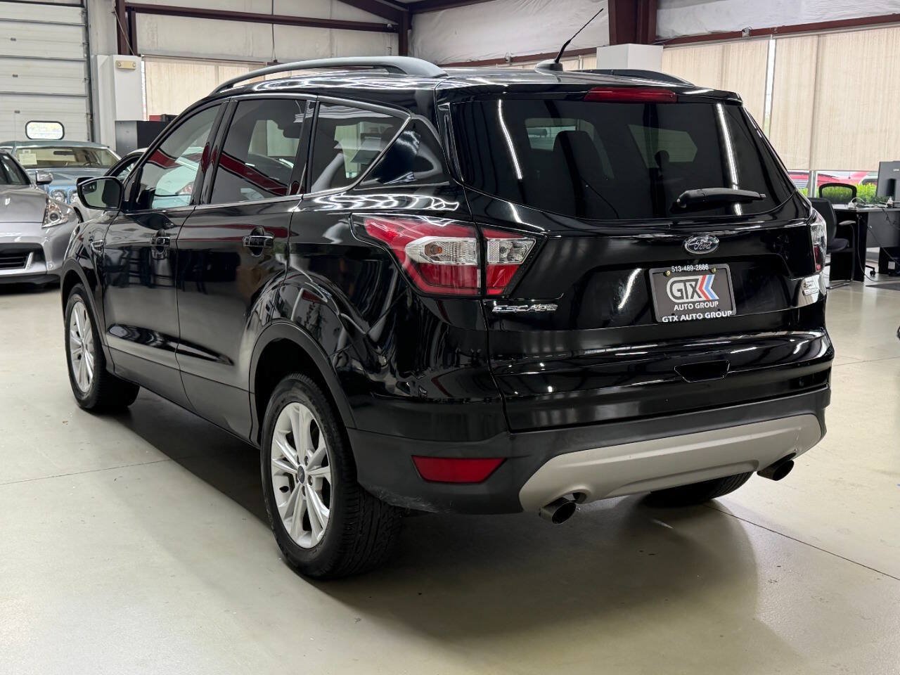 Used 2018 Ford Escape SE FWD image 4