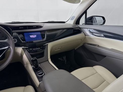 Used 2023 Cadillac XT6 Premium Luxury FWD image 25